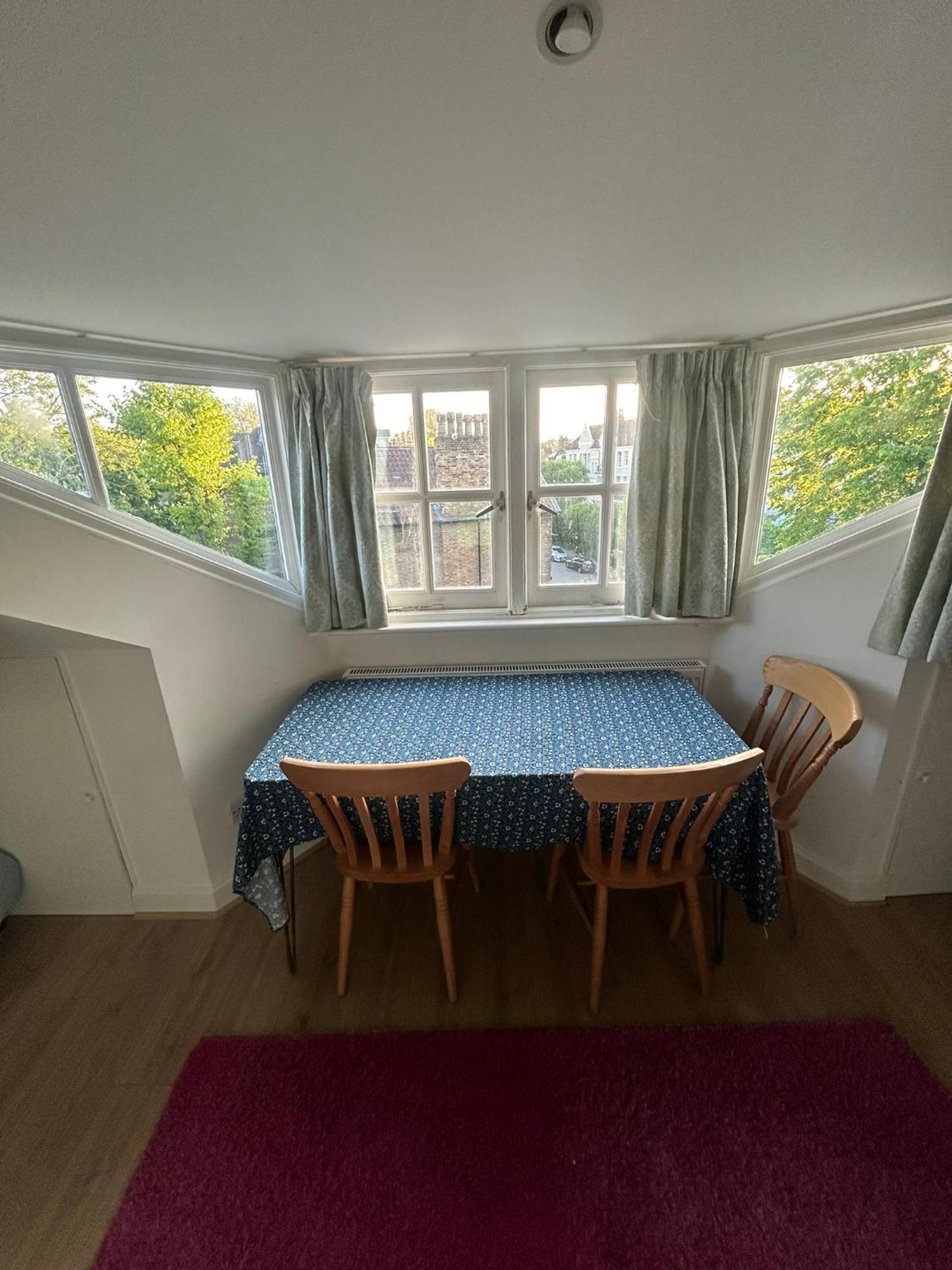 Cosy Attic Flat With Views Appartement